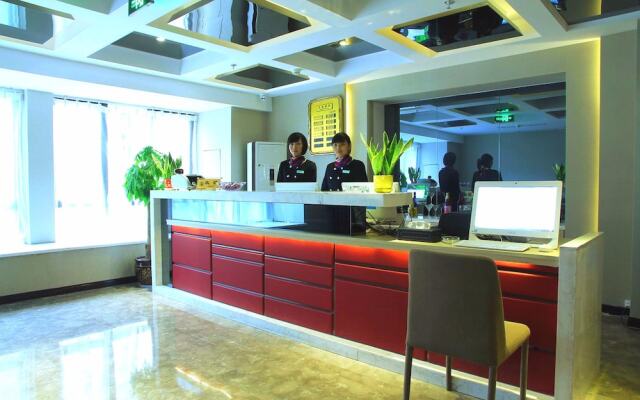 Neat Hotel