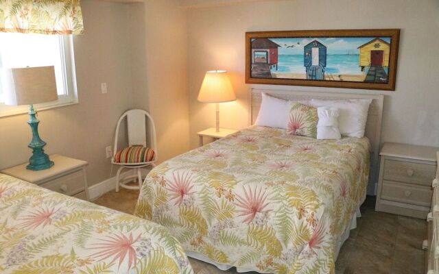 Jamaica Royale - 702 - 2 Br Condo