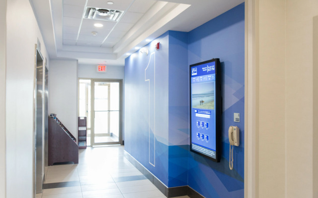 Holiday Inn Express & Suites Brampton by IHG