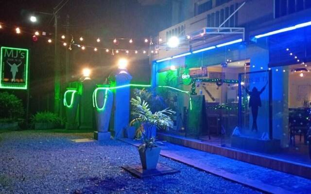 This Is It Airport Hotel and Restaurant