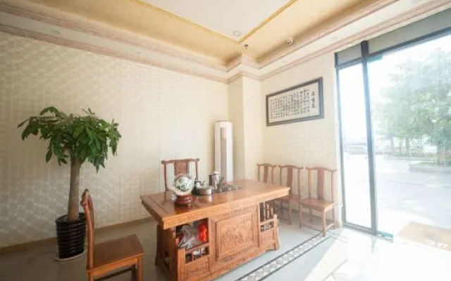 Haikou Yehai Warm Hotel