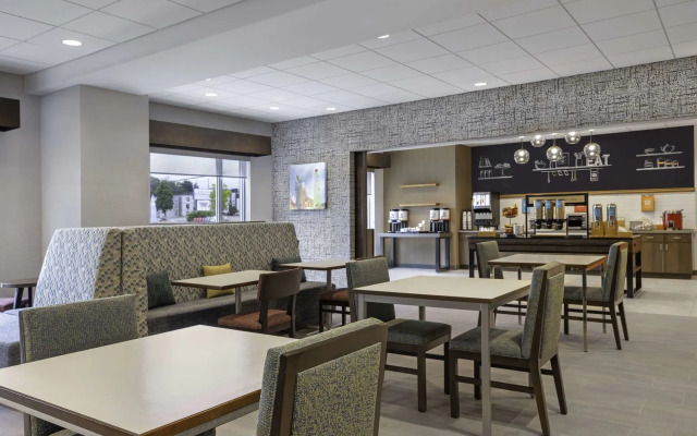 Hampton Inn Midland, On