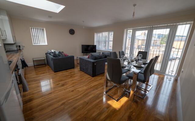 The Coach House by Riis Property