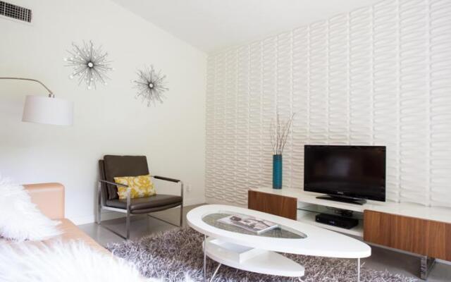 Travis Heights Modern II