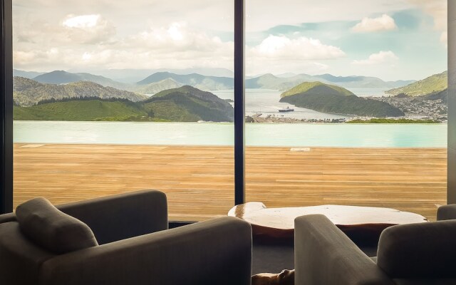 Luxury Villa 5 Bedrooms