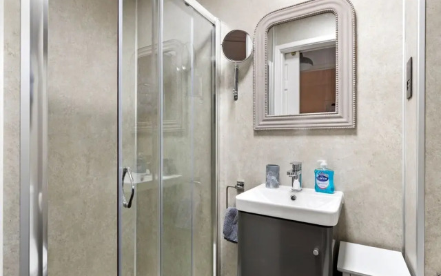 2 Beach Court - Direct Beach Access Sea Views