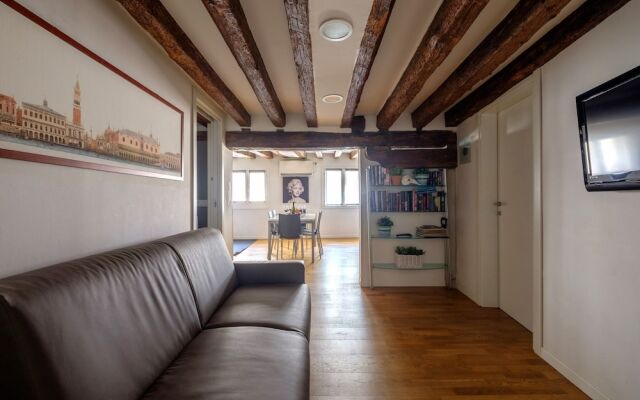 The Lion's House APT5