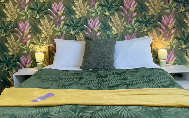LilyRose Hotel