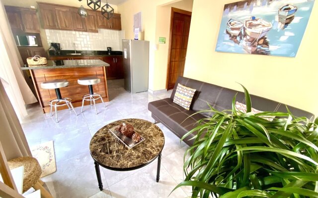 Airport SJO Residence 2 Edward & Familia