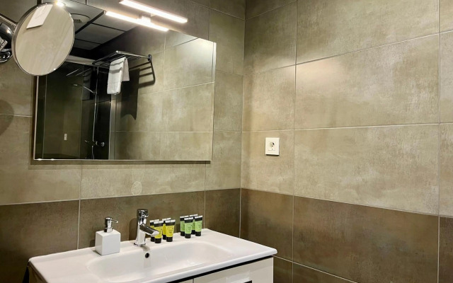 Feelathome Plaza Apartments