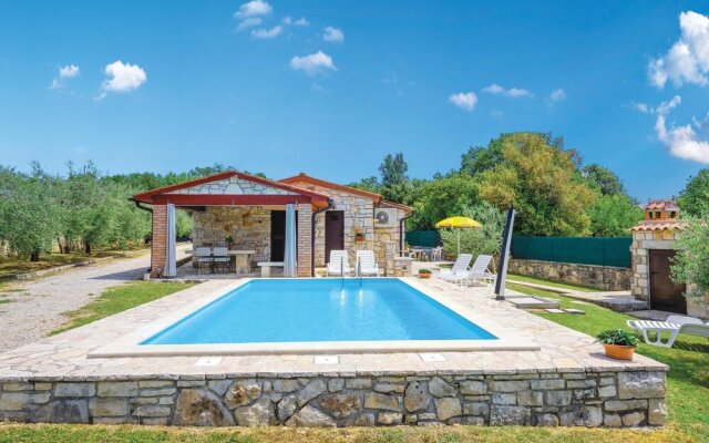 Amazing Home in Rovinj With 2 Bedrooms and Outdoor Swimming Pool
