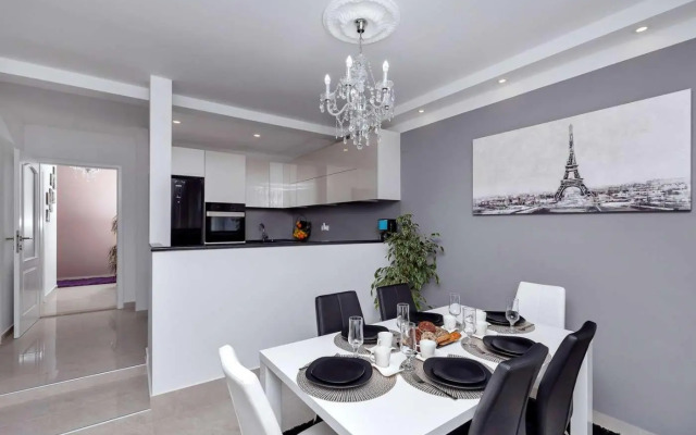 Luxurious Apartment Nino