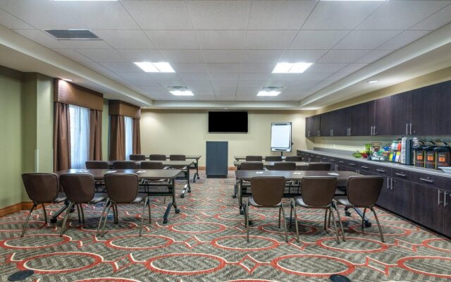 Staybridge Suites Eau Claire - Altoona by IHG