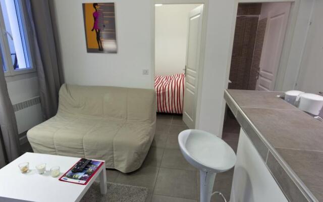 Petit Nid Douillet de LOpera