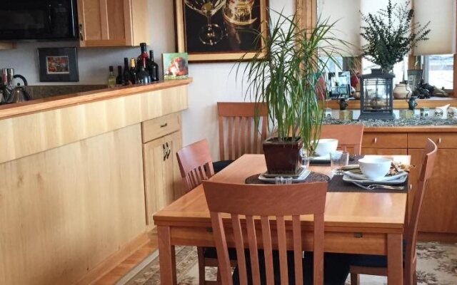 11th Avenue Bed and Breakfast