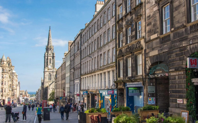 Parliament Sq (apt 10 ) Royal Mile