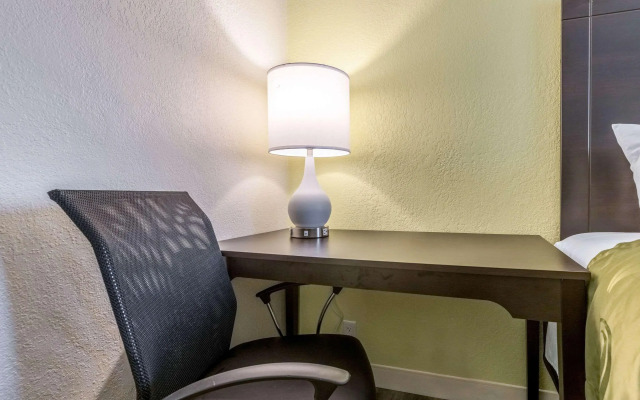 Quality Inn Palm Beach International Airport