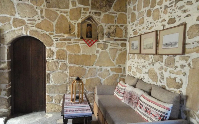 Villa Lithos