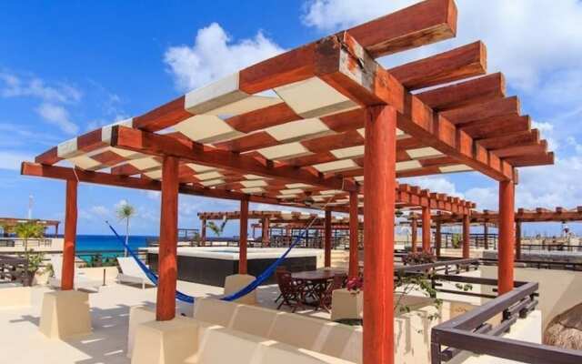 Aldea Thai - Oceanfront PH w/ Rooftop & Private Pool