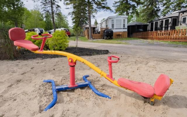 Chalets et Gîte au bord au bord du Lac Kénogami