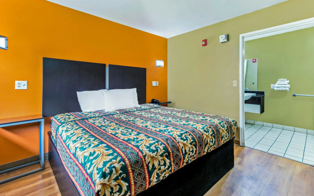 OYO Hotel Lake Charles Hwy 10