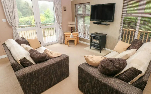 1 Hornbeam Lodge