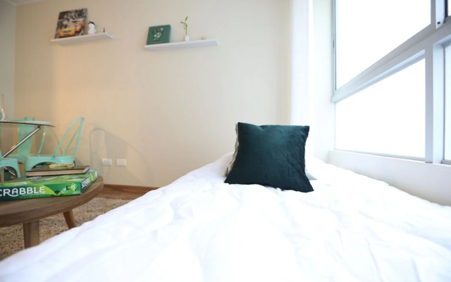 Vistas espectaculares en tranquilo apt