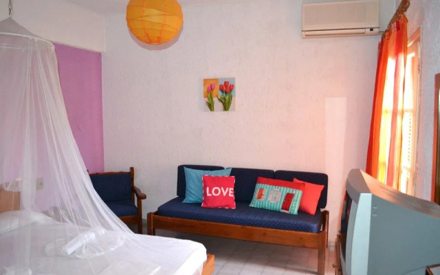 Irini Hotel-Apartments