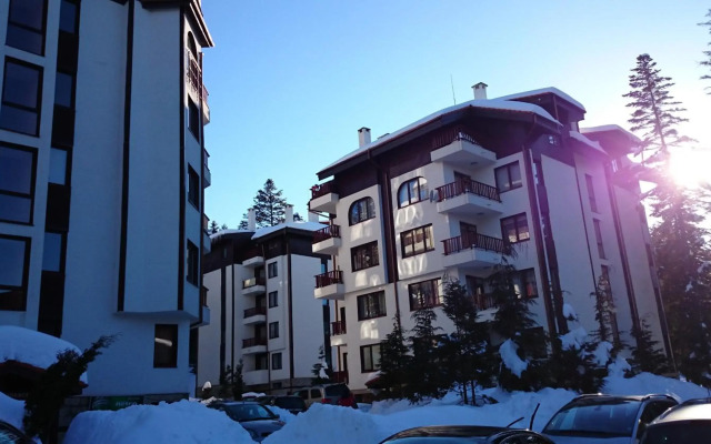 TES Flora Apartments