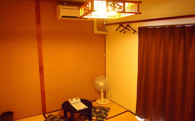 J-Hoppers Hiroshima Guesthouse - Hostel