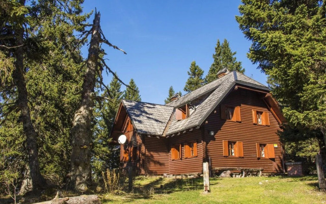 Apartmajska hiša Muštrinka