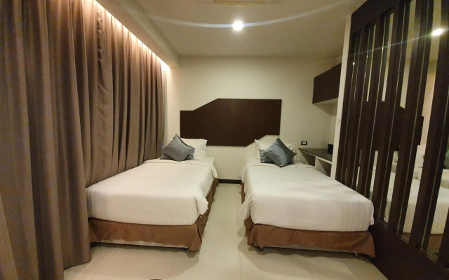 42C The Chic Hotel
