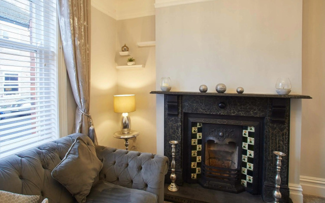 Host Stay Simba House
