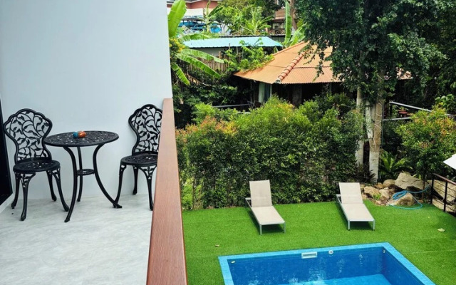 Hillside Haven-Luxury Room