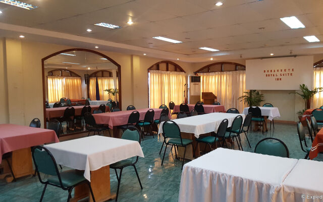 Dumaguete Royal Suite Inn