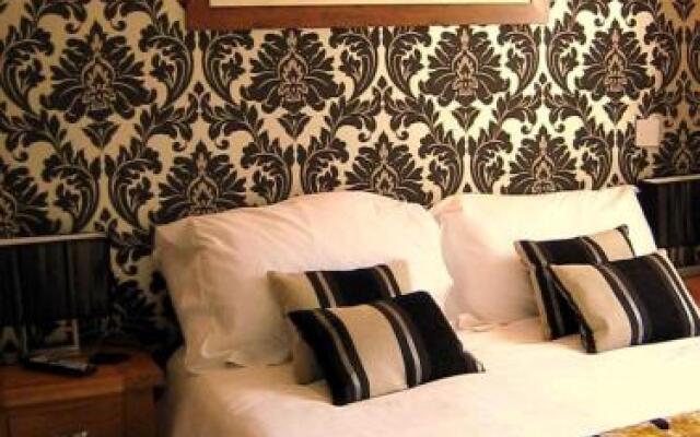 The Crown Country Inn