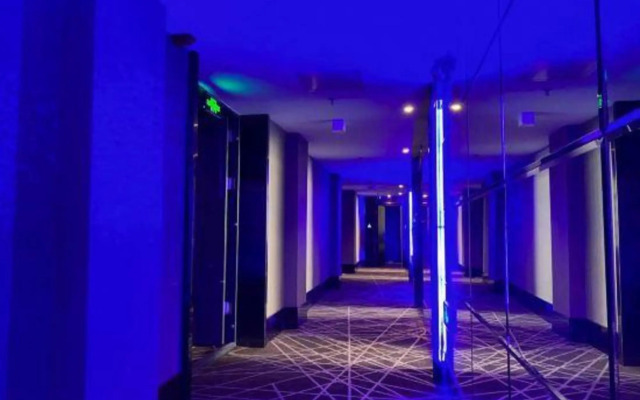 Wanlong Hotel (Hejian Reputation Building)