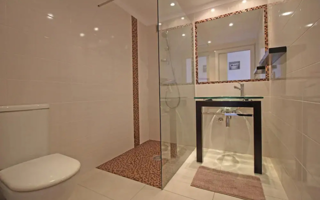 Apartment in Empuriabrava With Canal Views