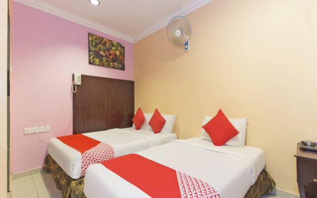 OYO 425 Hotel GS Inn