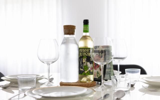 Home2Book Elegance City Center Apartment