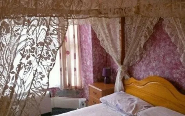 The Vyvyan Arms Hotel