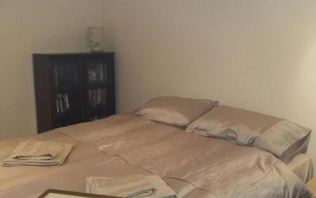 Luxurious very spacious one bedroom flat