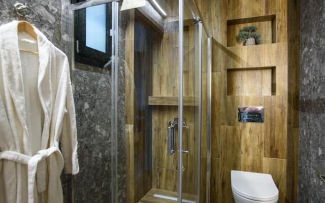 Tzes City Suites