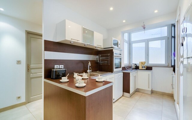 4-room Apartment at the Crossroads Marseille Life