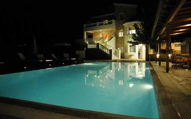 Bella Villa