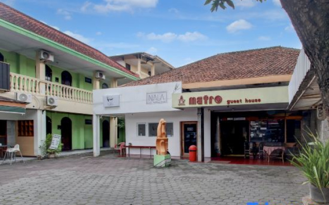 OYO 95140 Metro Guest House
