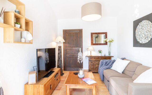 Charming Holiday Home in Empuriabrava With Pool