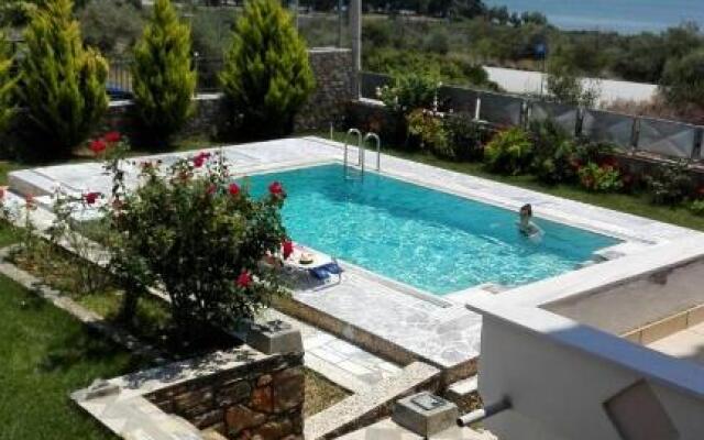 Dimitris Vaso’s Villa with Sea and Mountain View!
