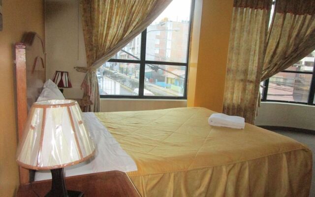 The Real House-Hostel