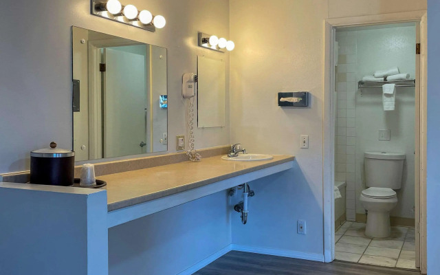 Rodeway Inn & Suites Omak - Okanogan